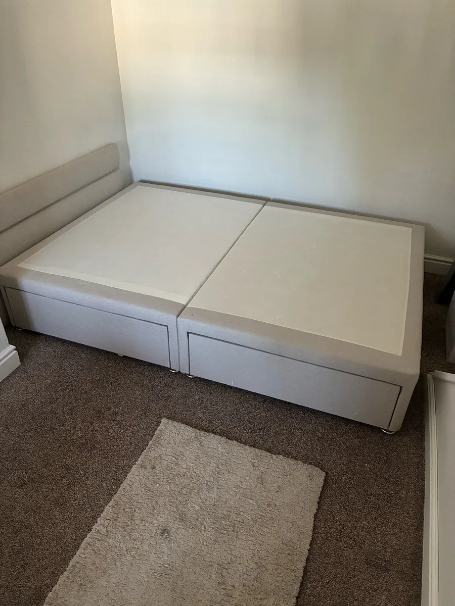 Bed - Image 1