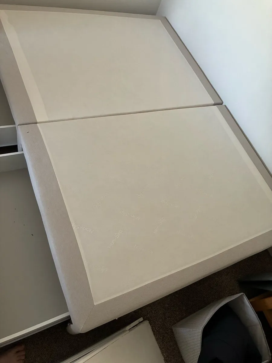 Bed - Image 2