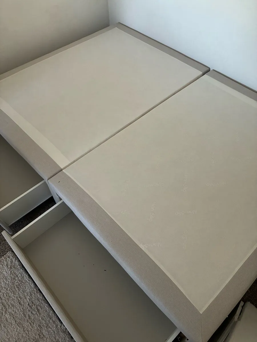 Bed - Image 3