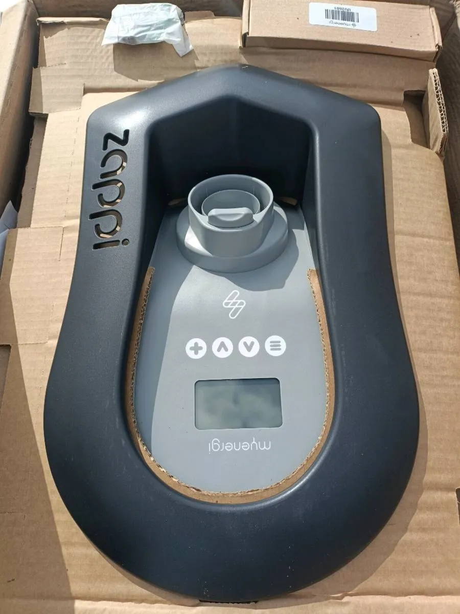 Zappi EV Charger 7kW Tethered black - Image 1
