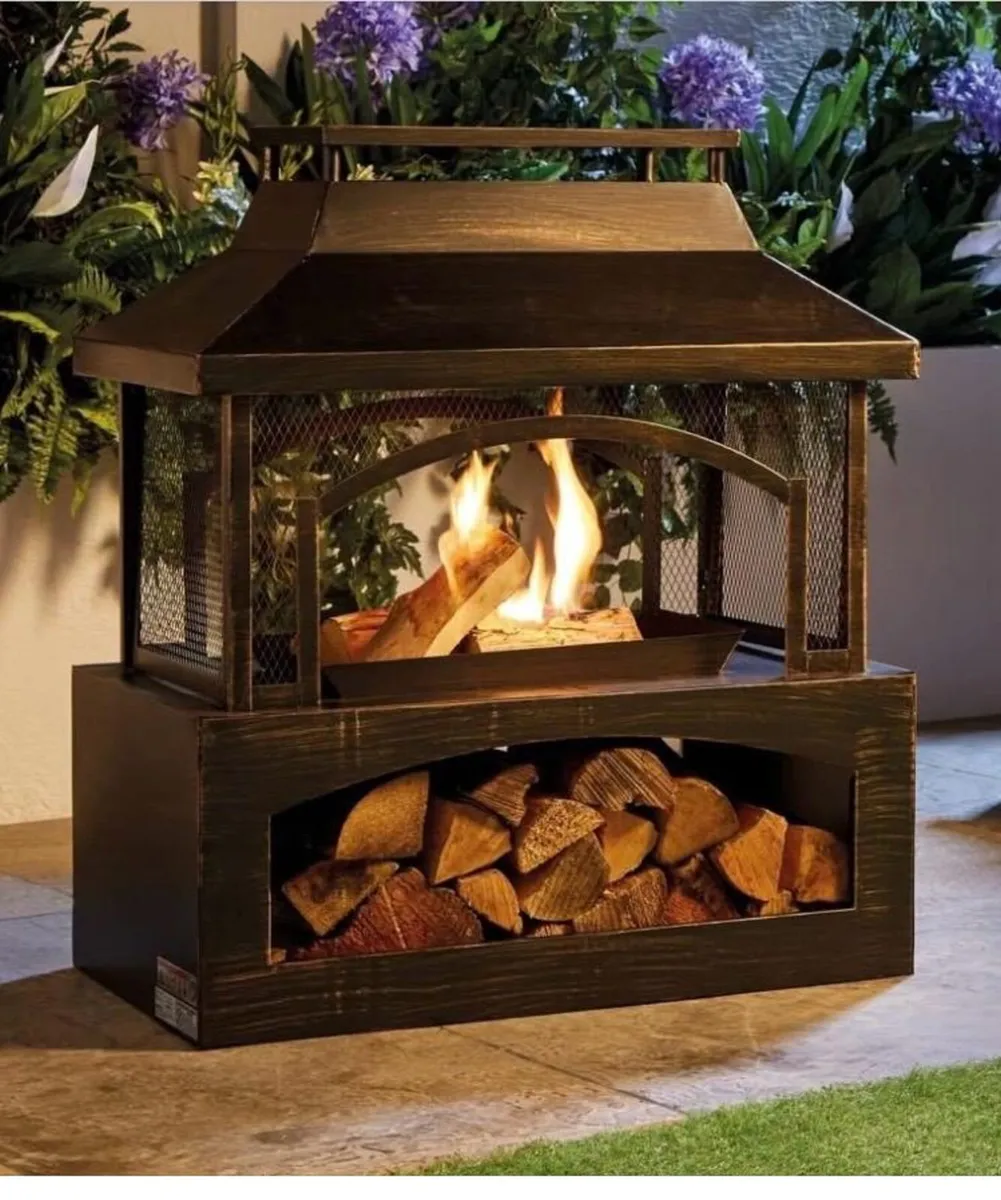 Outdoor log burner - Image 1