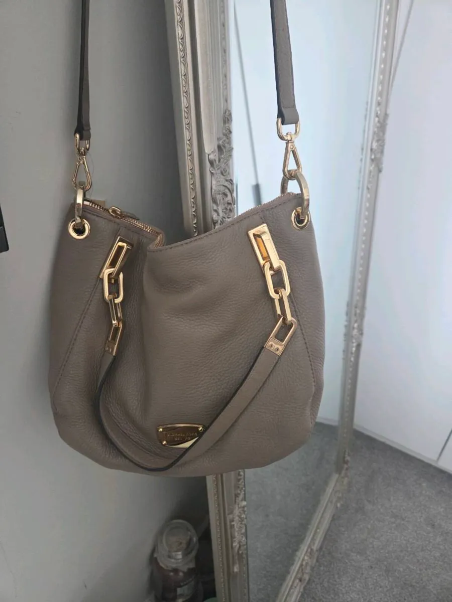 Michael kors bag - Image 1