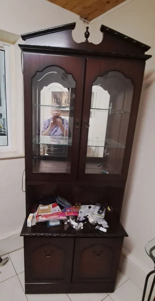 Display cabinet - Image 1