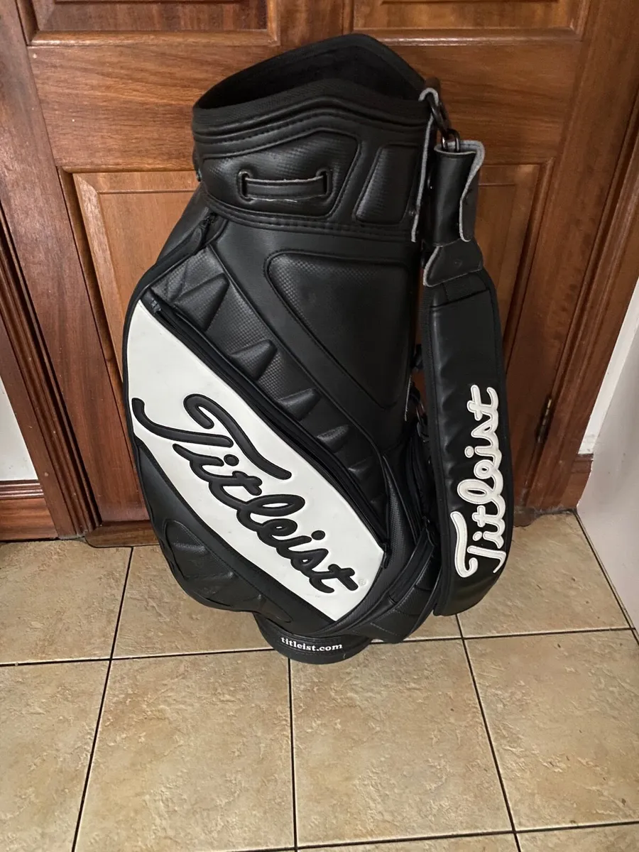 Titleist Midsize Tour Bag As New Waterproof - Image 1