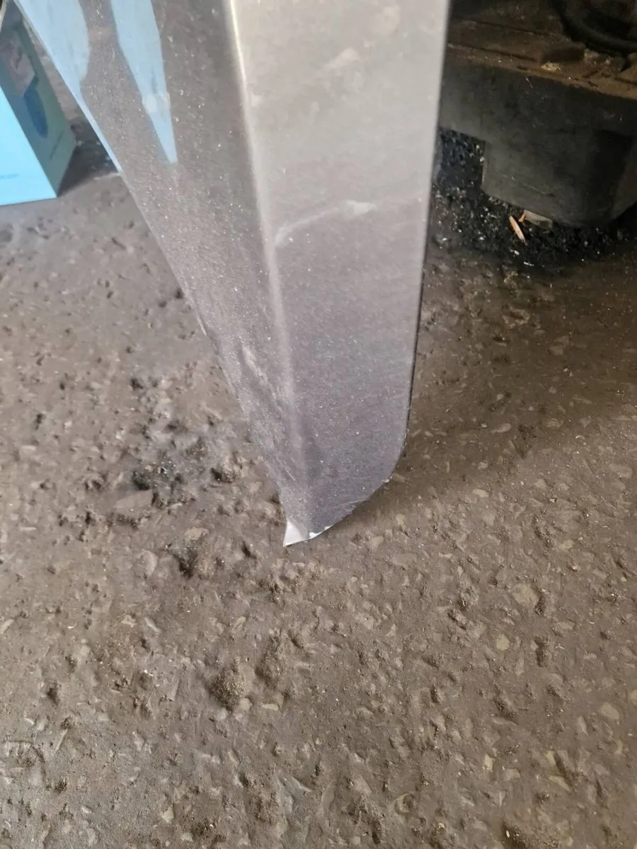 Hyundai Tucson Bonnet Hindges - Image 4