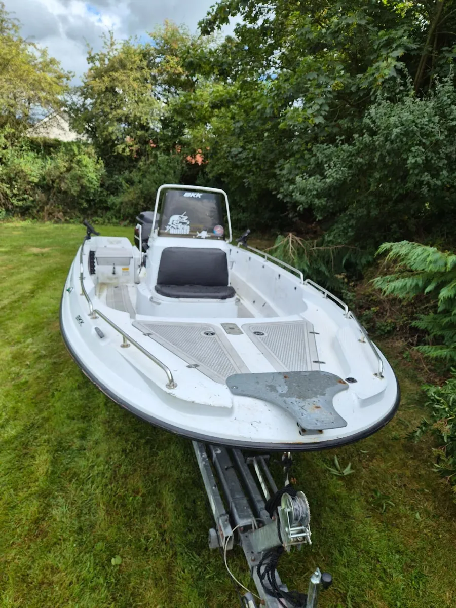 Centre Console 19  Fast Fisher - Image 1