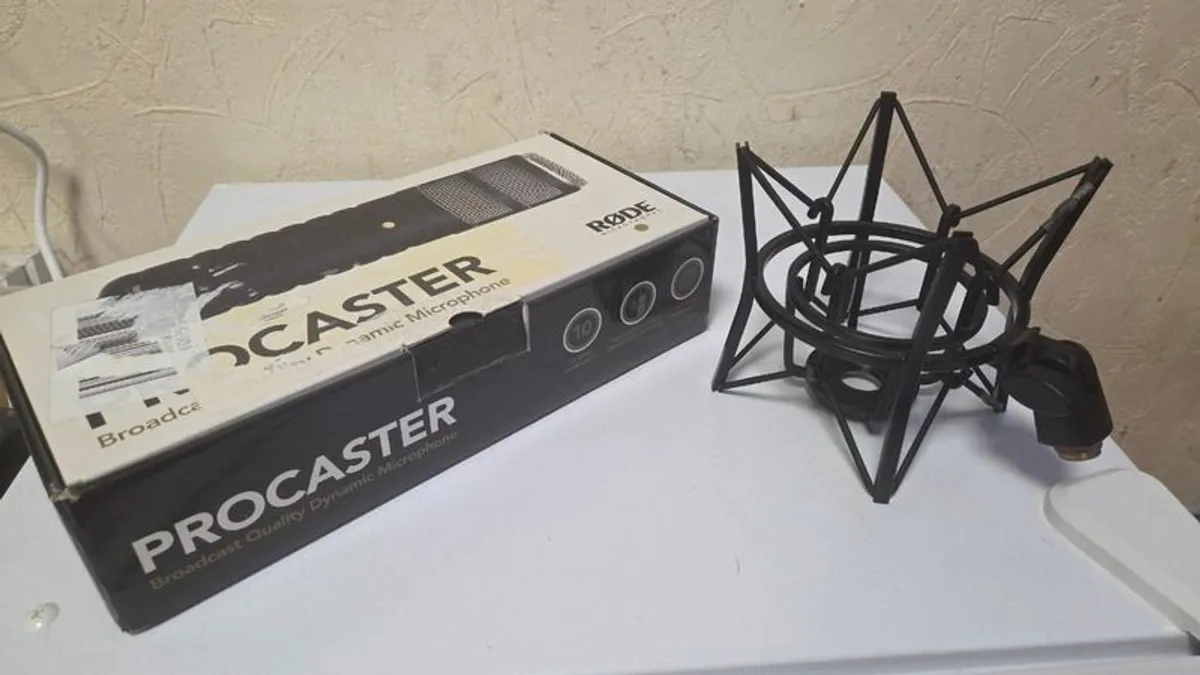 RODE Procaster & PSM1 Shock Mount bundle, mint condition, boxed - Image 2