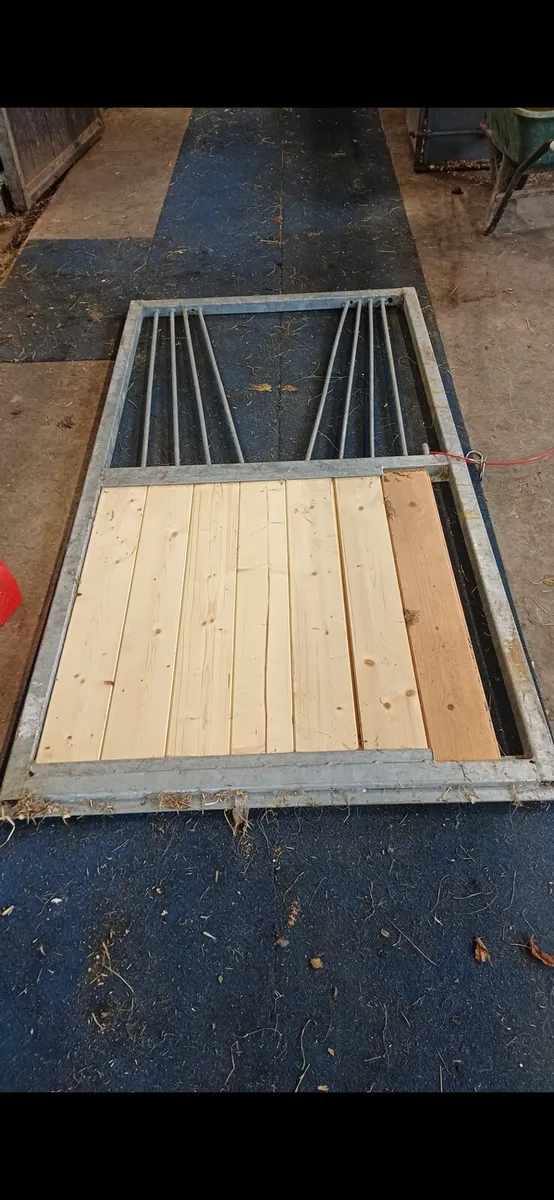 Gates - Image 4