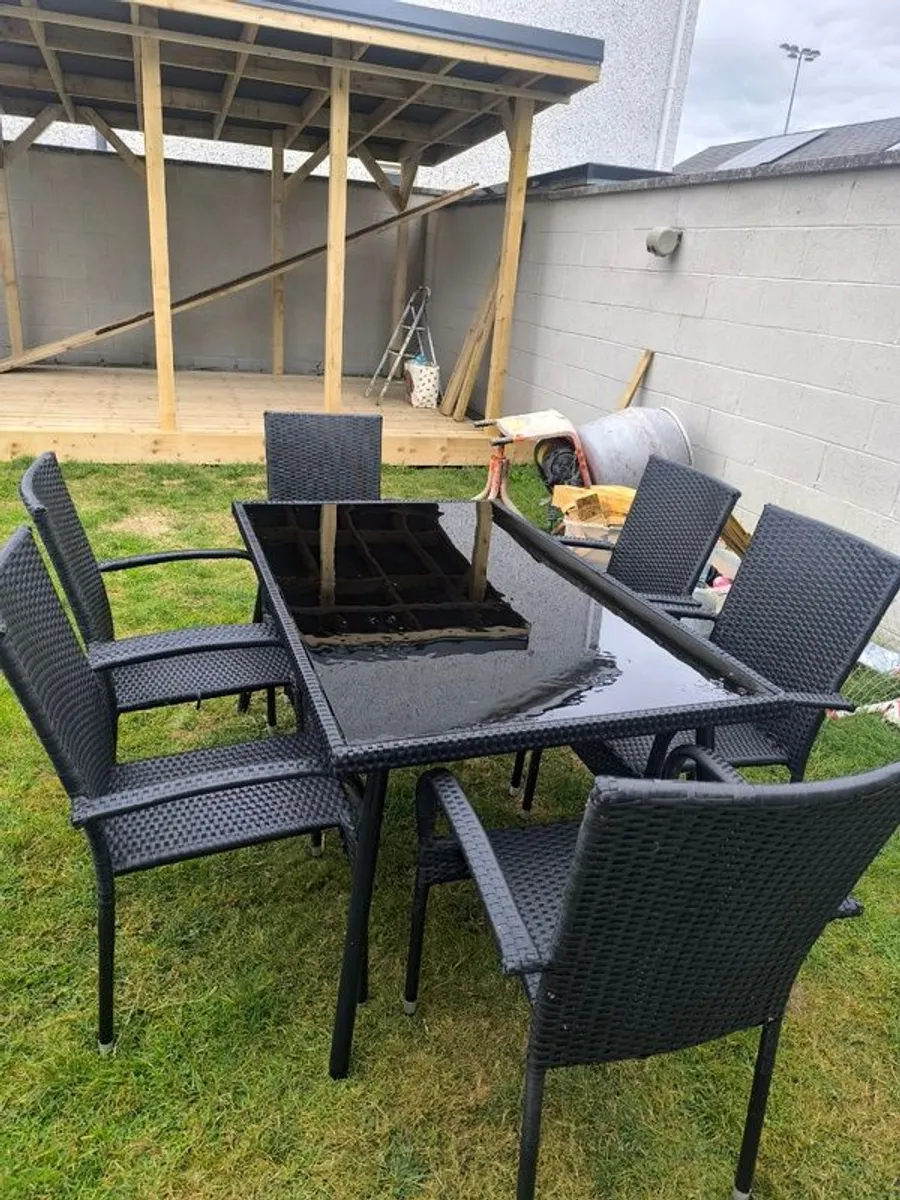 Garden table and chairs - Image 1