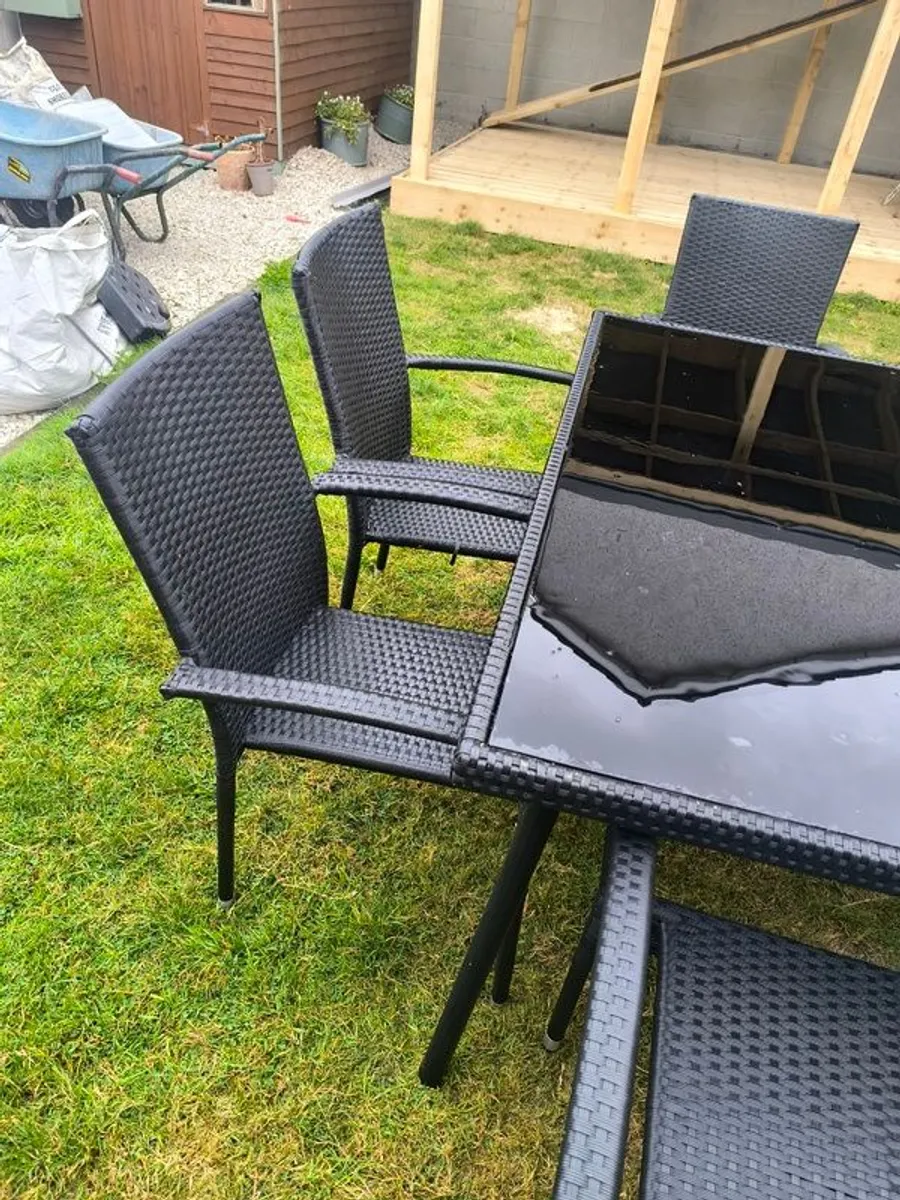 Garden table and chairs - Image 2