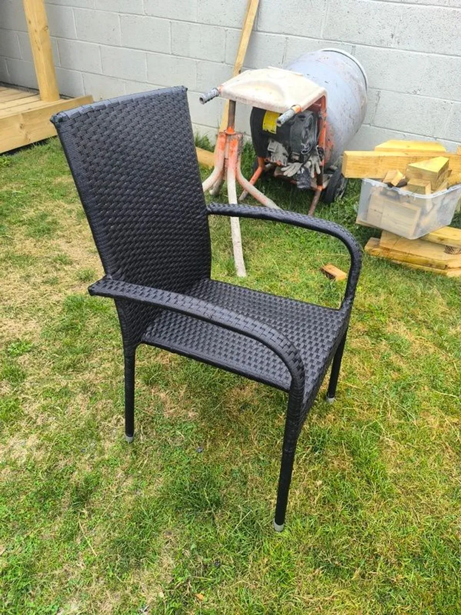 Garden table and chairs - Image 3