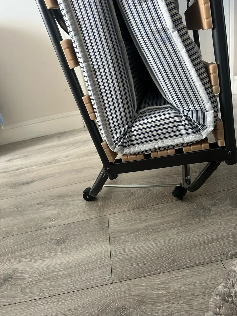 Folding guest bed - Image 3