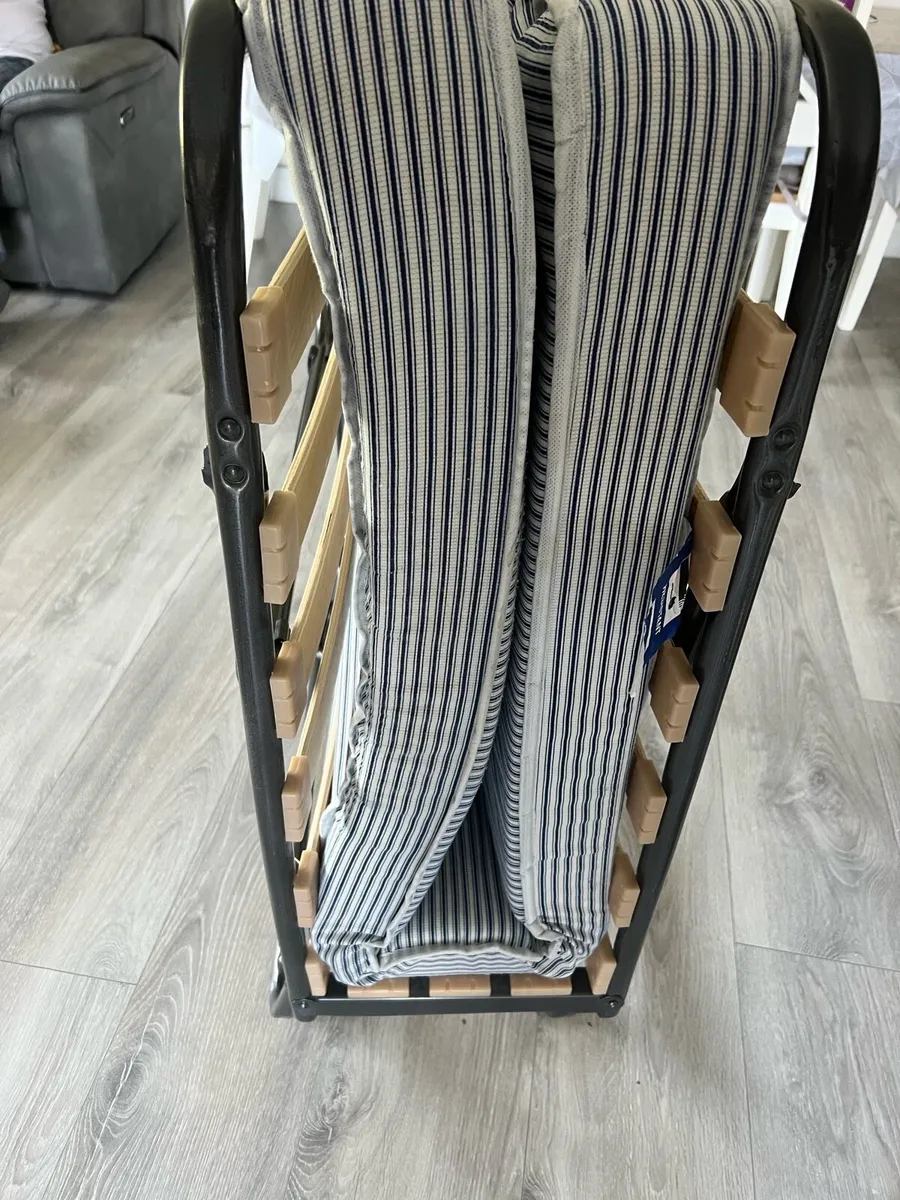 Folding guest bed - Image 4