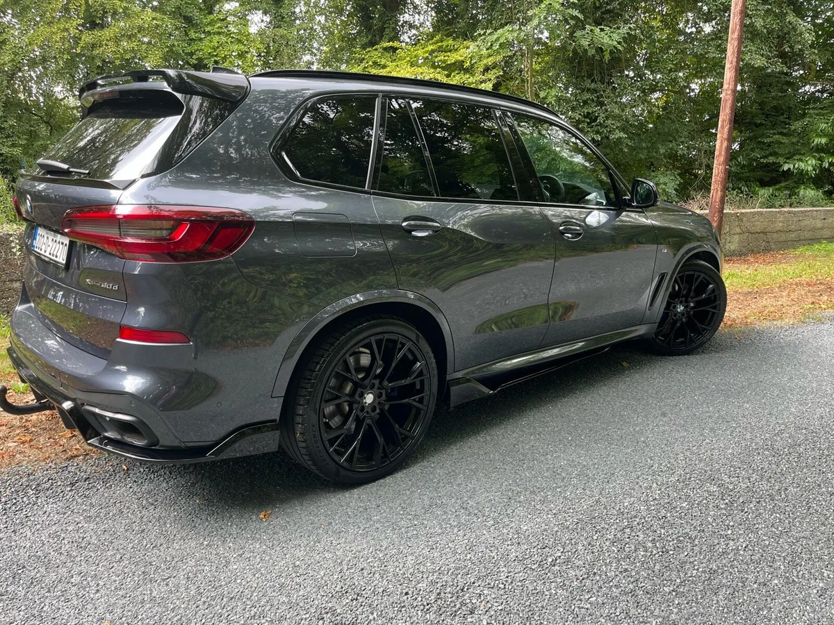BMW X5 commercial - Image 4