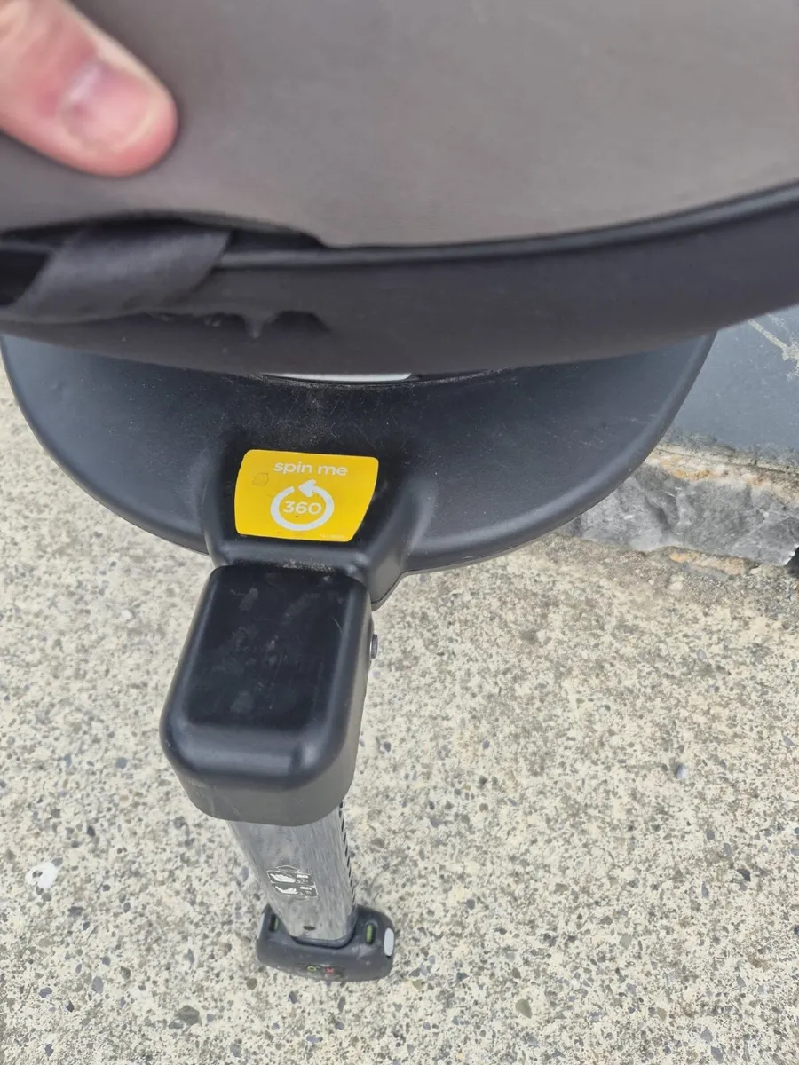 Joie 360 Spin Car seat - Image 2