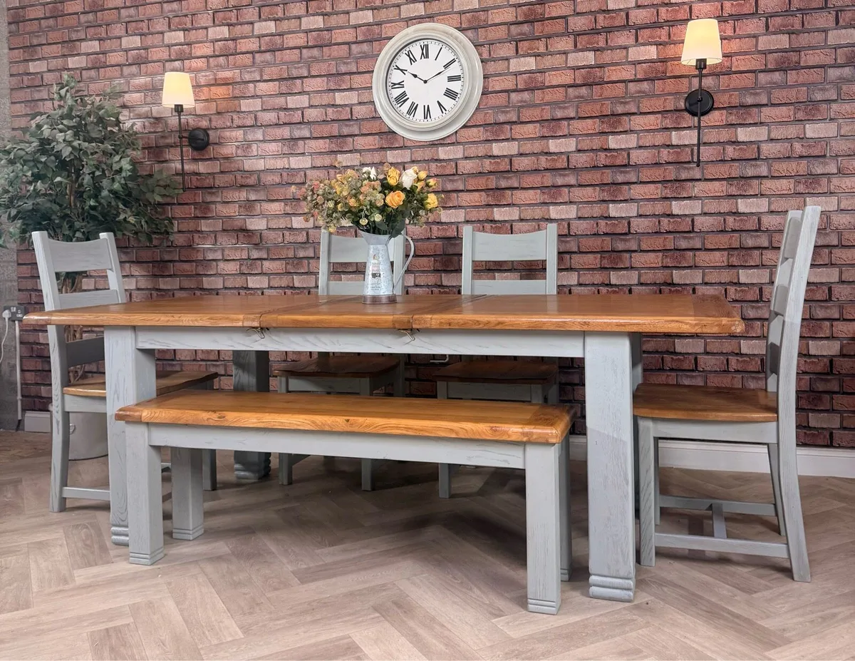 Extending Danube oak kitchen table,4 chairs & benc - Image 1