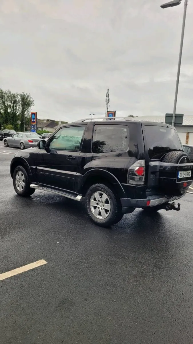 Mitsubishi Pajero - Image 1