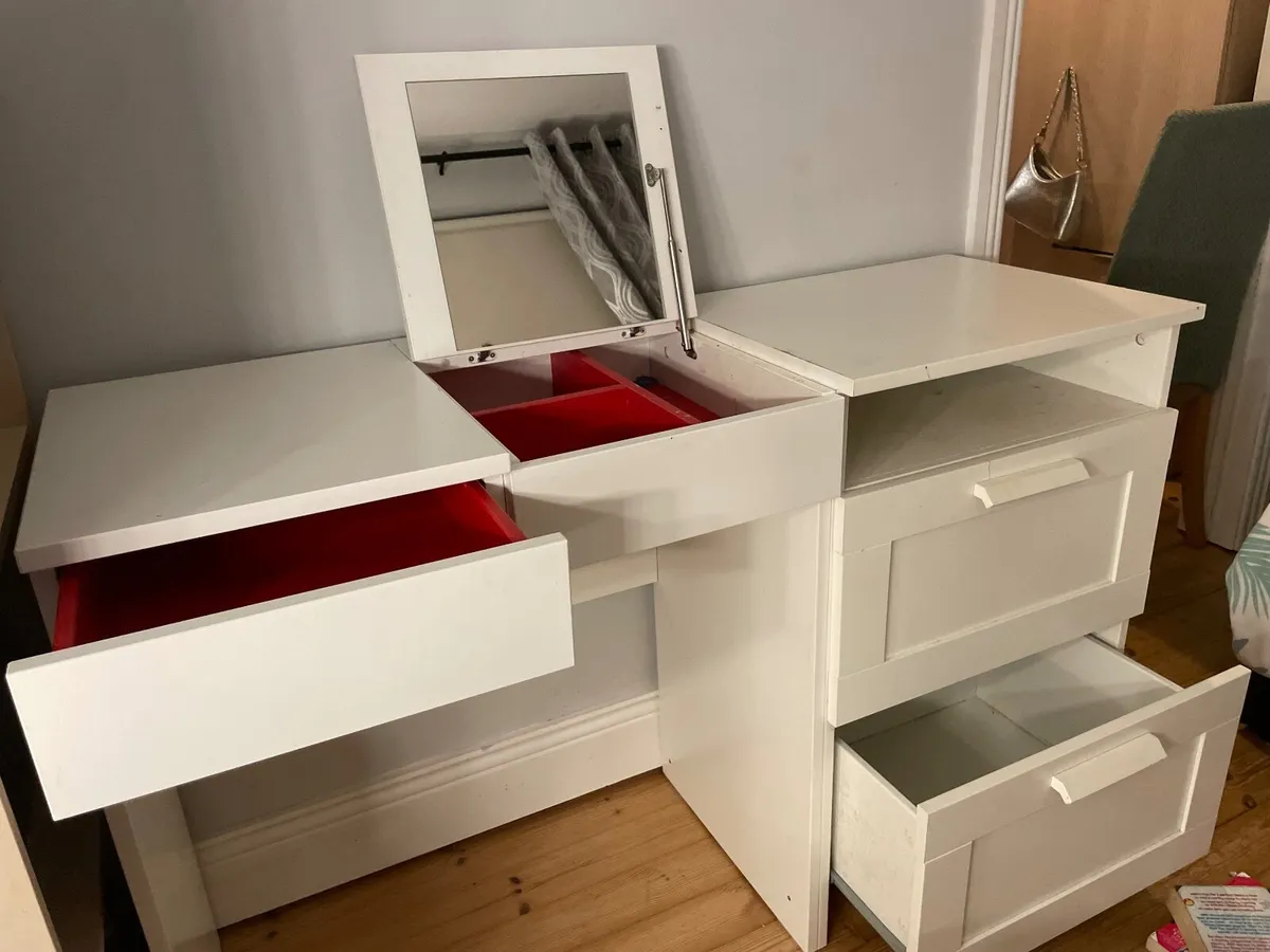vanity desk - Image 1