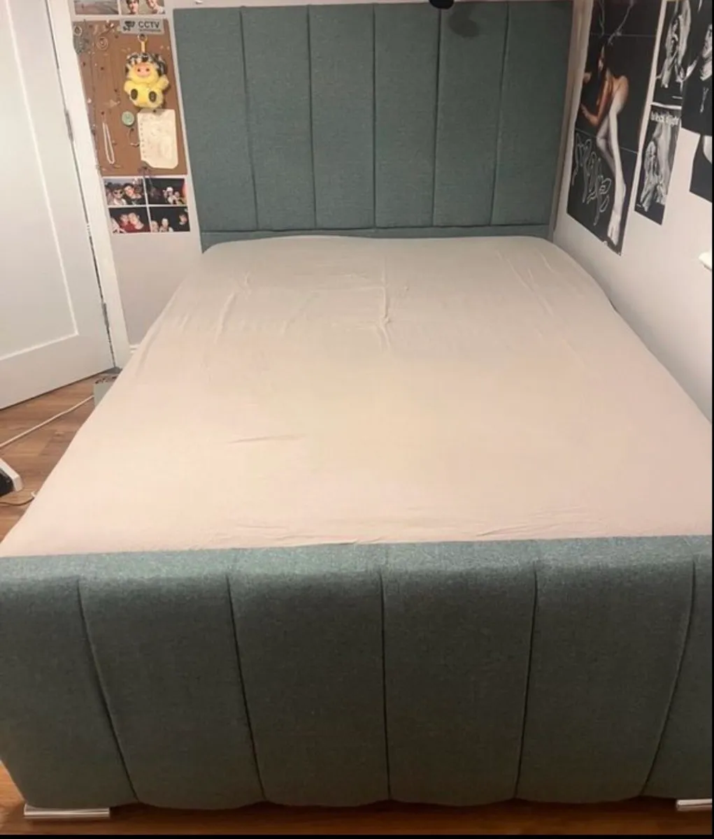 Bed (mattress not included) - Image 1