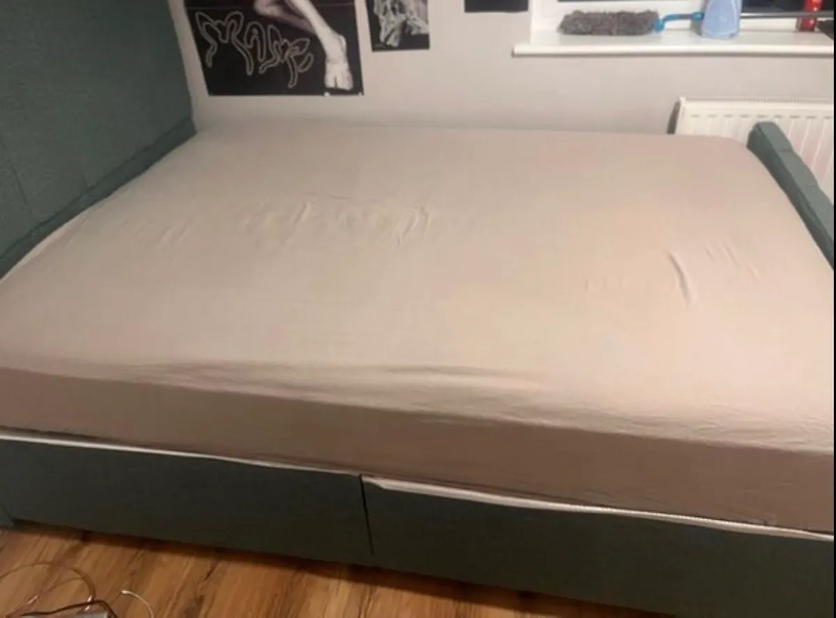 Bed (mattress not included) - Image 4
