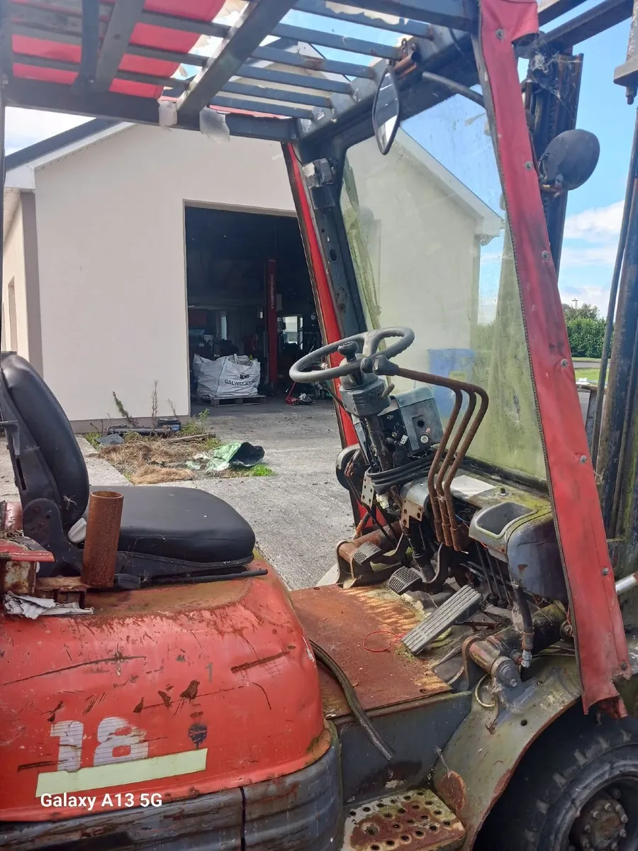 Forklift - Image 3