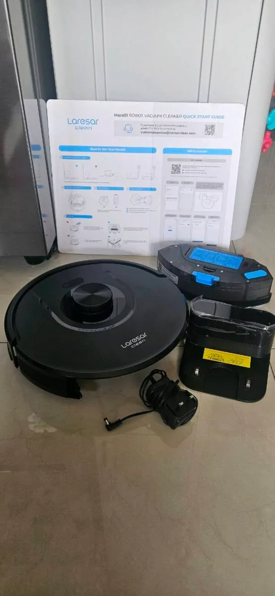 Laresar Clean Robot Vacuum and Mop - Image 1