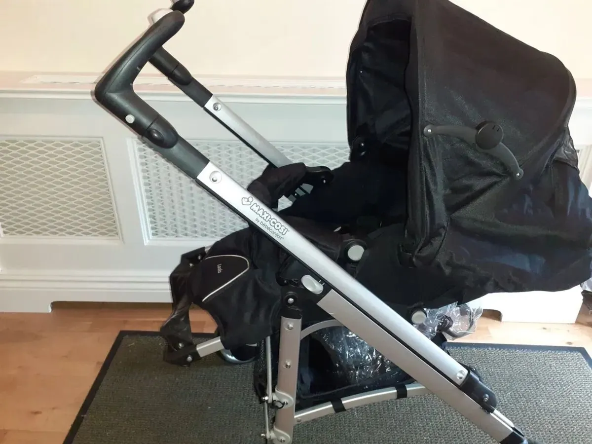 NEW! Maxi Cosi buggy birth to 4yrs folds small - Image 2
