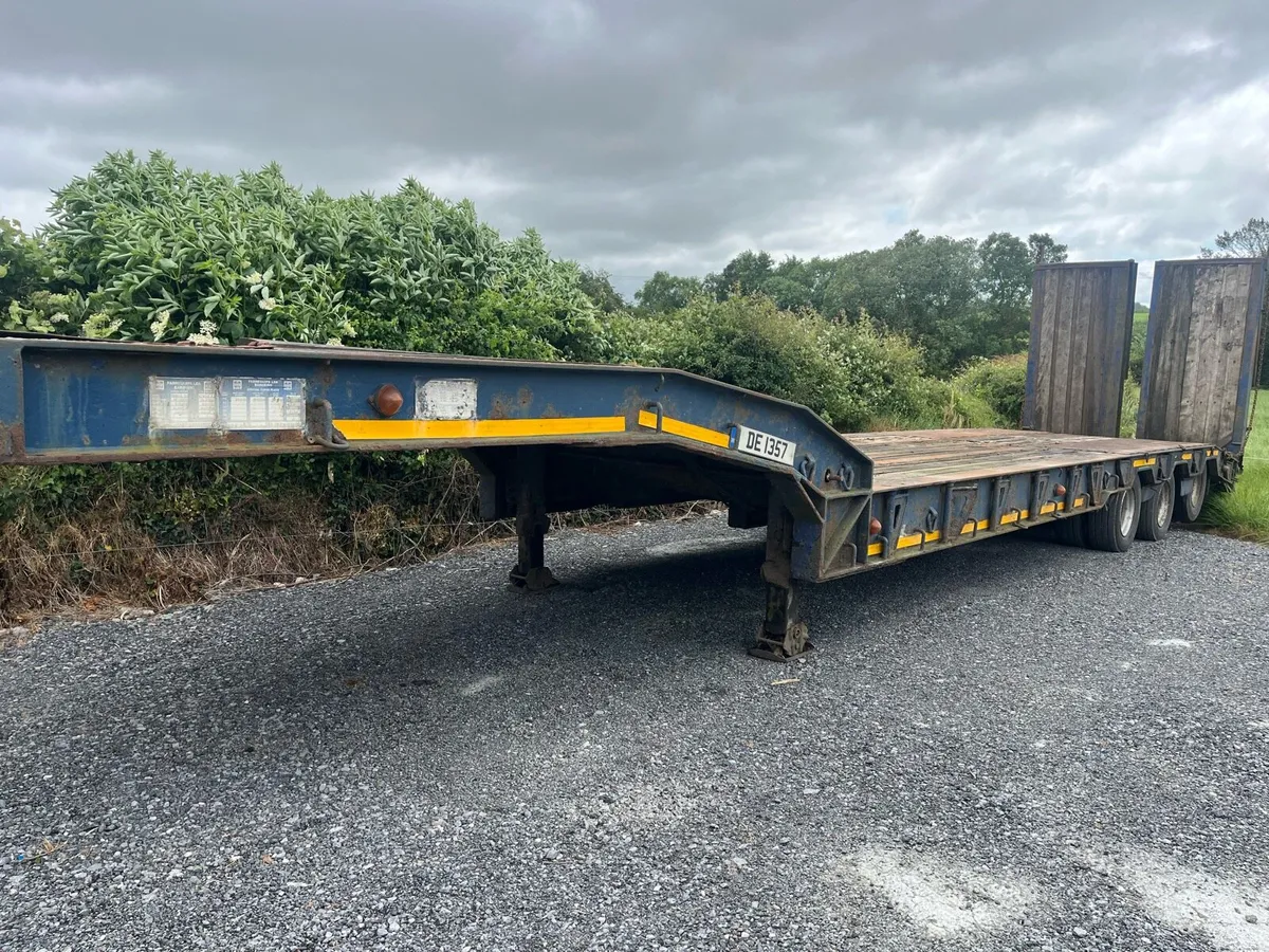 Low loader - Image 2