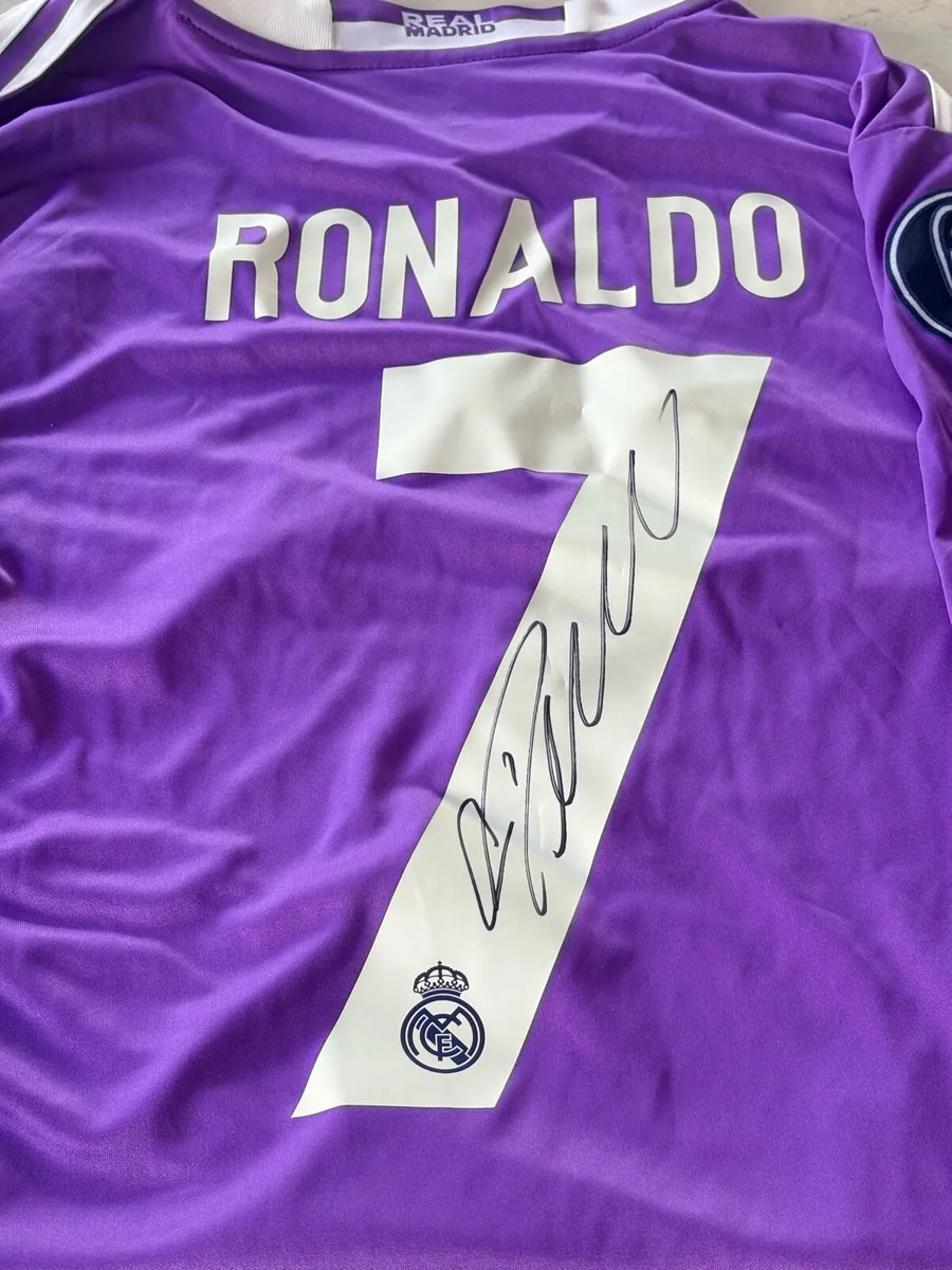 Cristiano Ronaldo Signed UCL Final Shirt - Image 2
