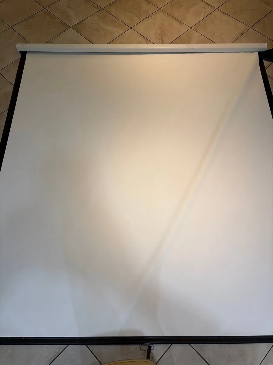 Projector screen. 2.5 METER - Image 3