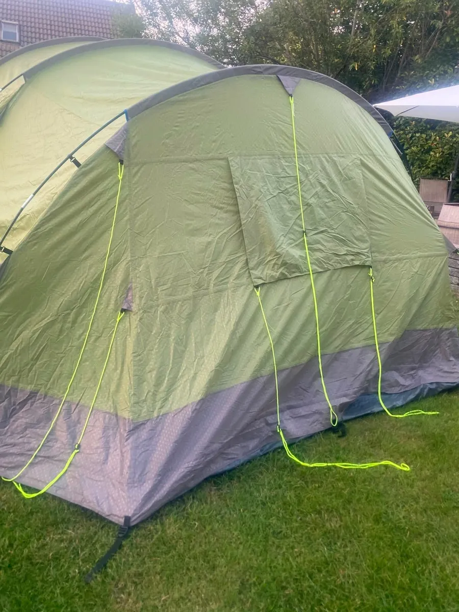 8 Man tent + underlay + carpet - Image 3