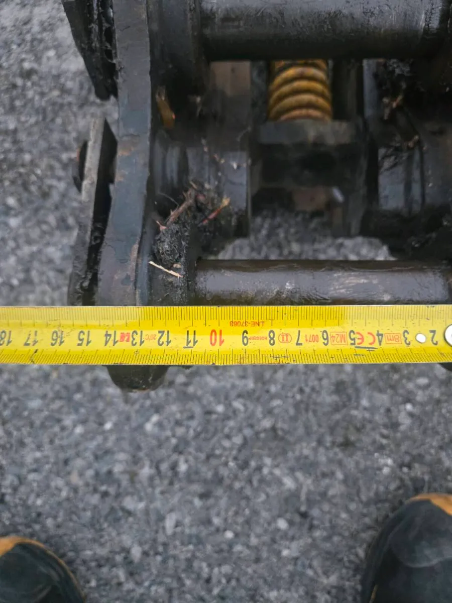 Mini digger quick hitch - Image 3