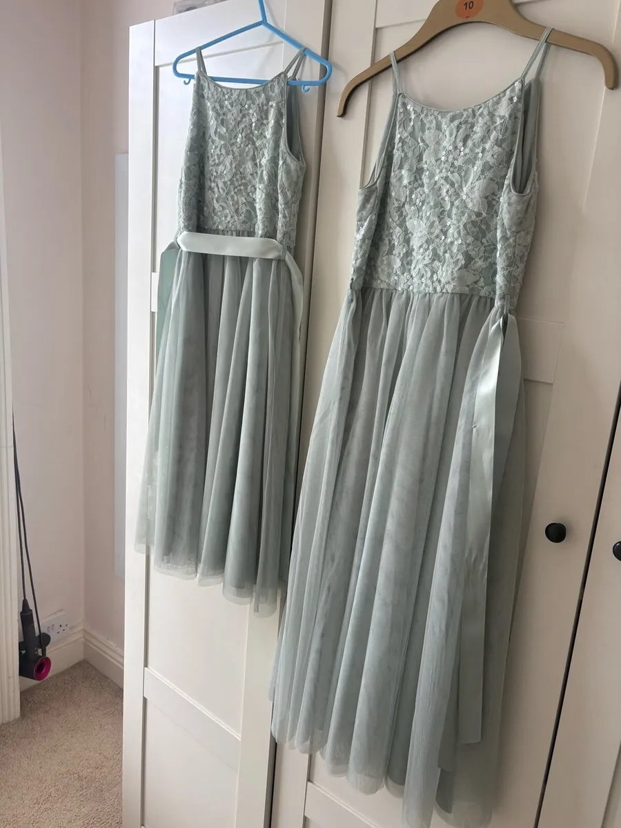 Flower girl dresses - Image 1