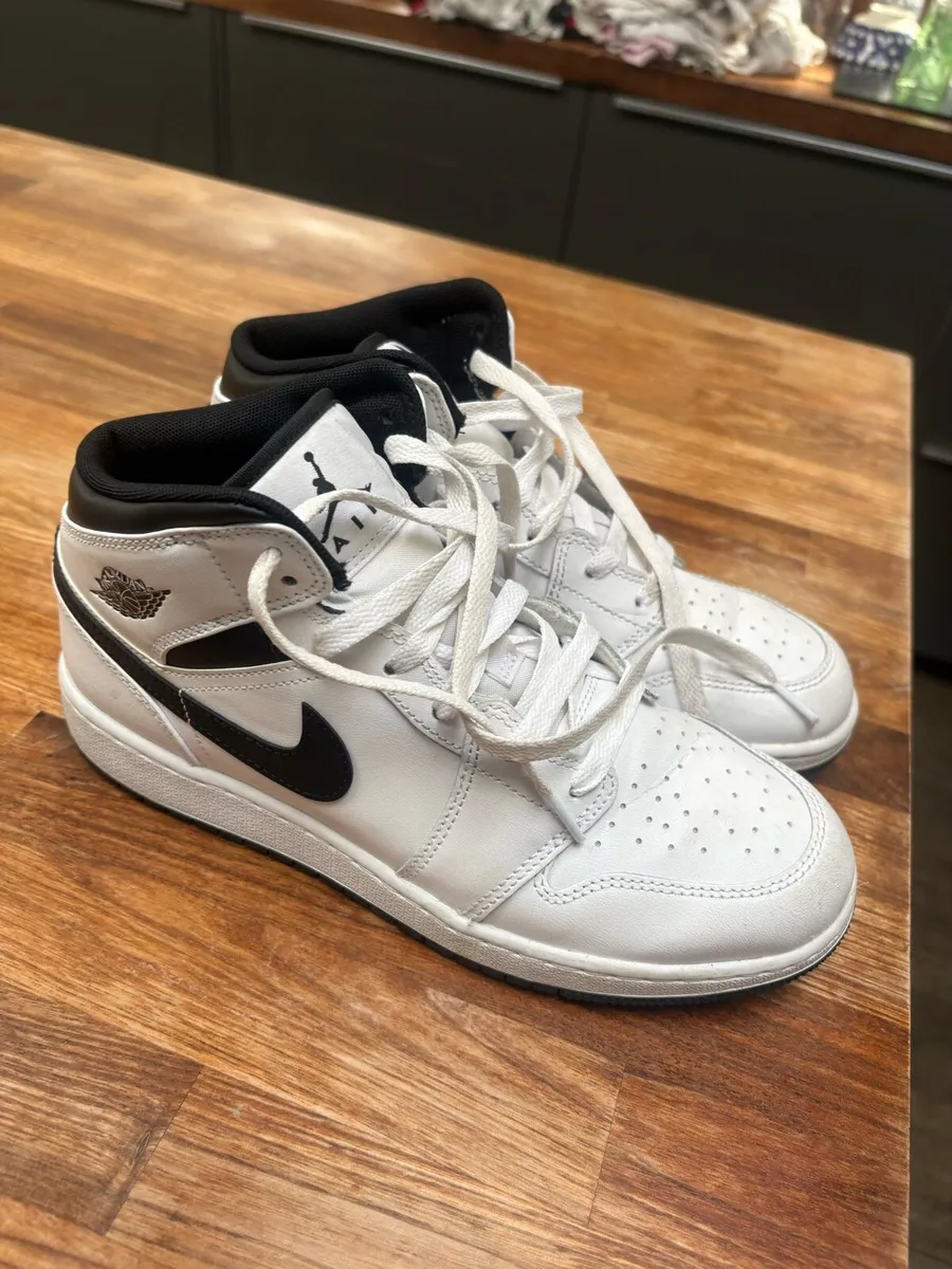 Nike air Jordan trainers - Image 3