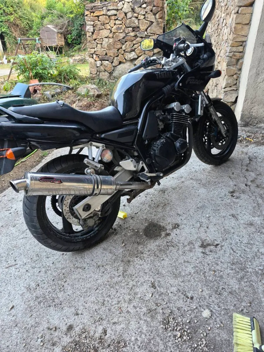 Yamaha Fazer 600 - Image 1