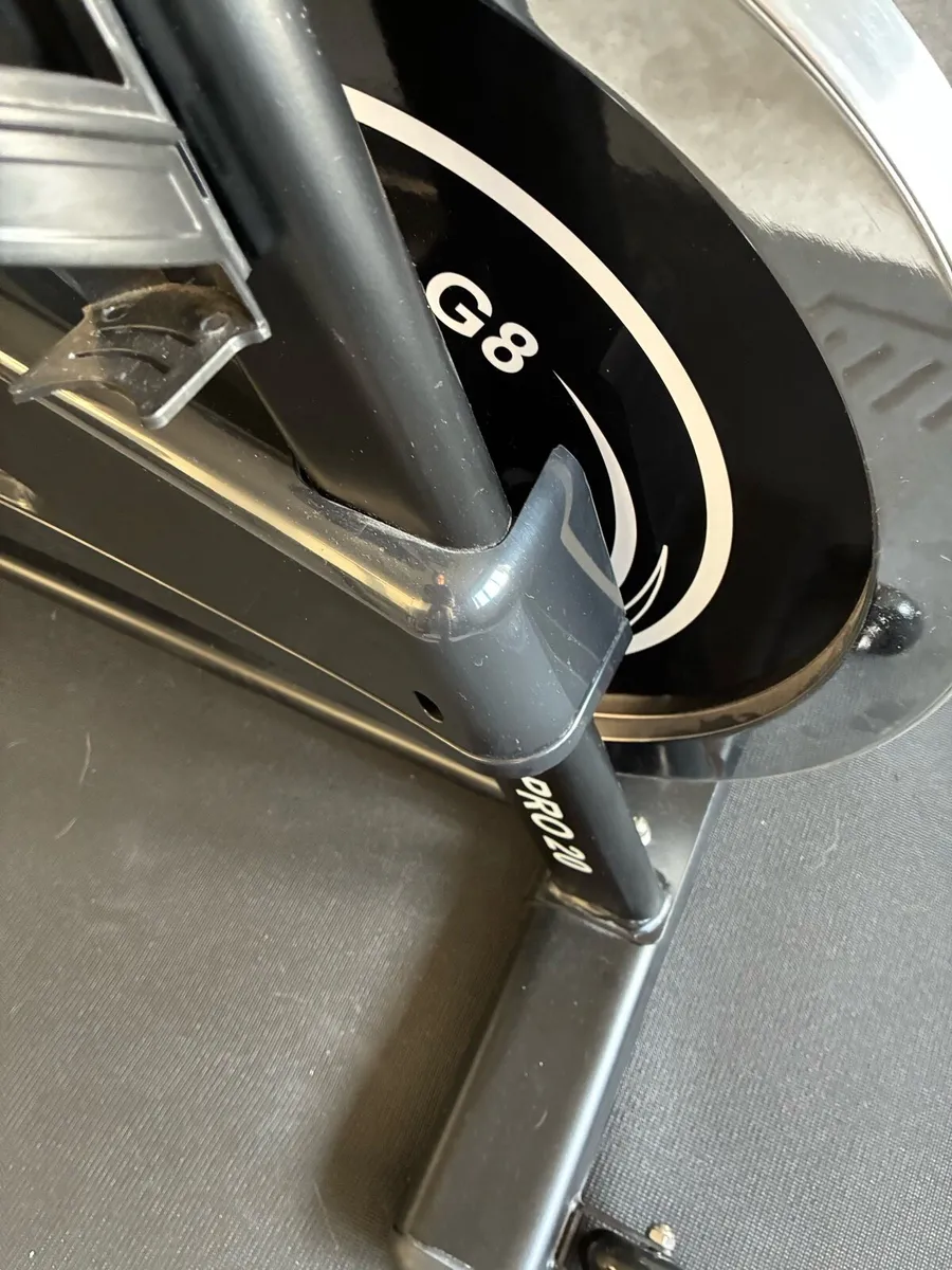 HIT Fitness G8 Pro 20 Spin Bike - Image 3