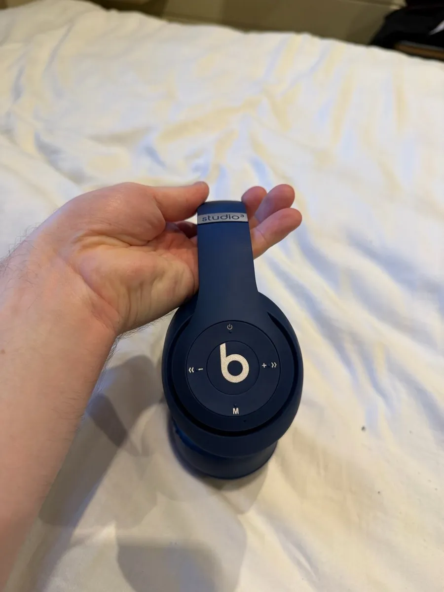 Beats Headphones - Image 2