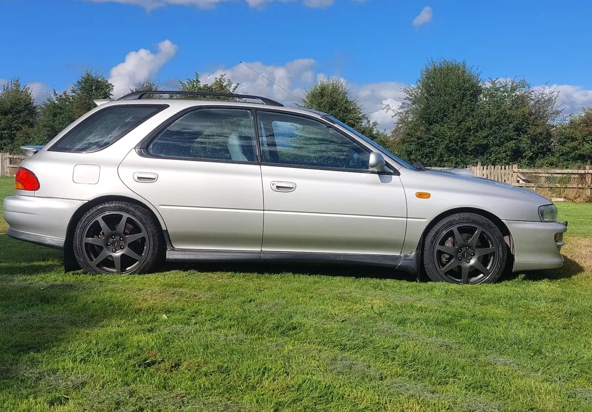 Subaru Impreza Turbo 2000 - Image 1