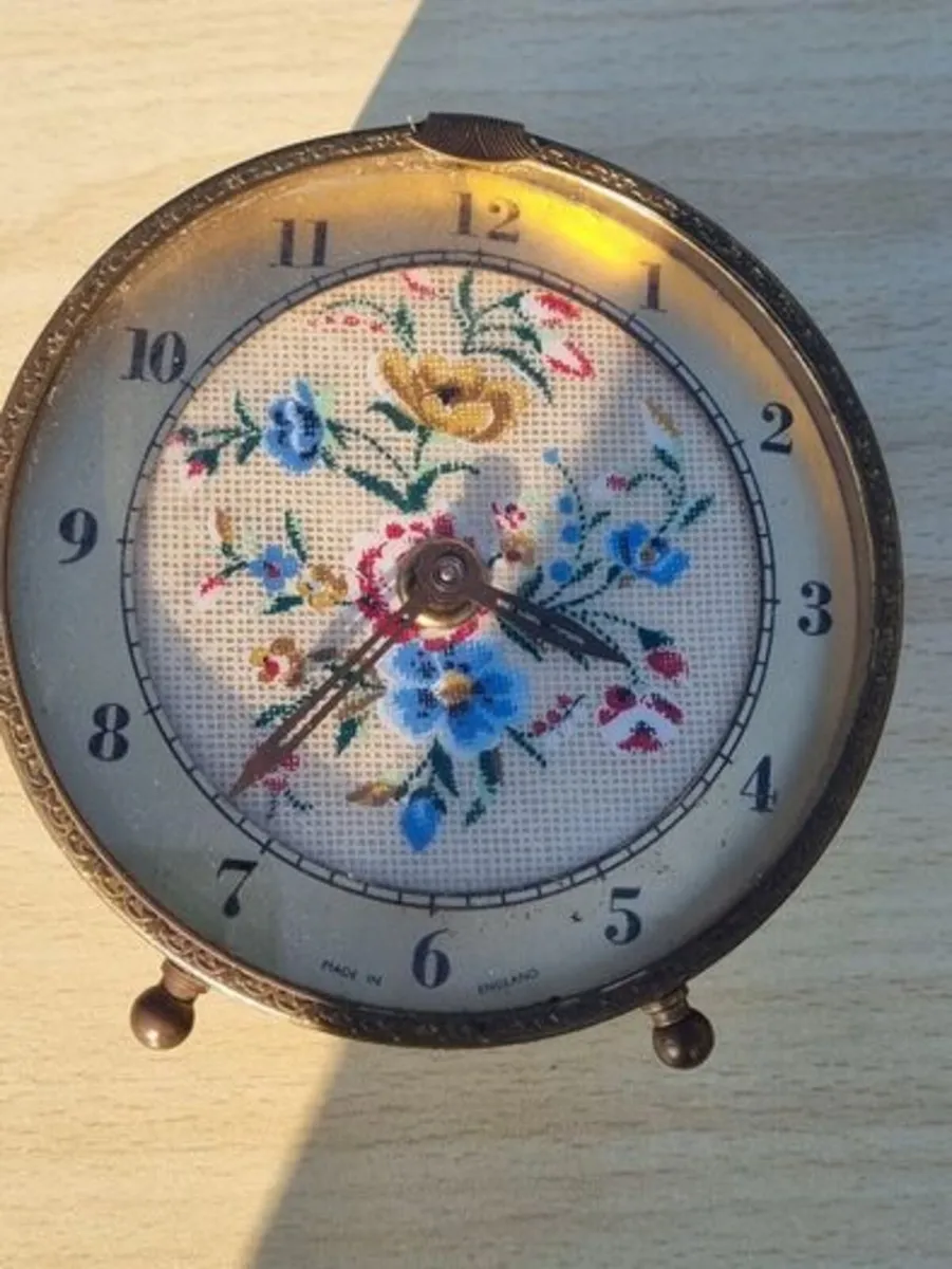 Vintage Scottish/English desk clock - Image 3