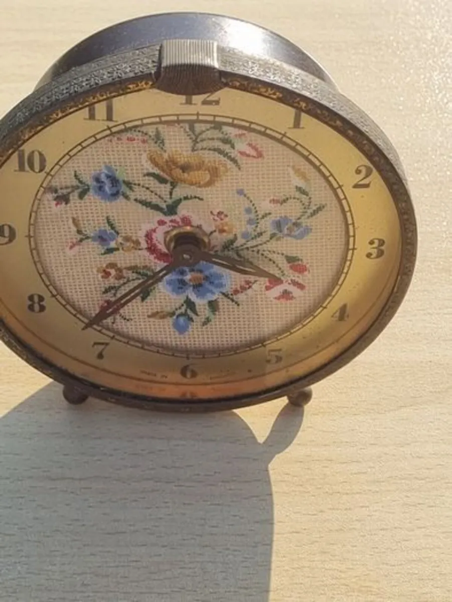 Vintage Scottish/English desk clock - Image 4