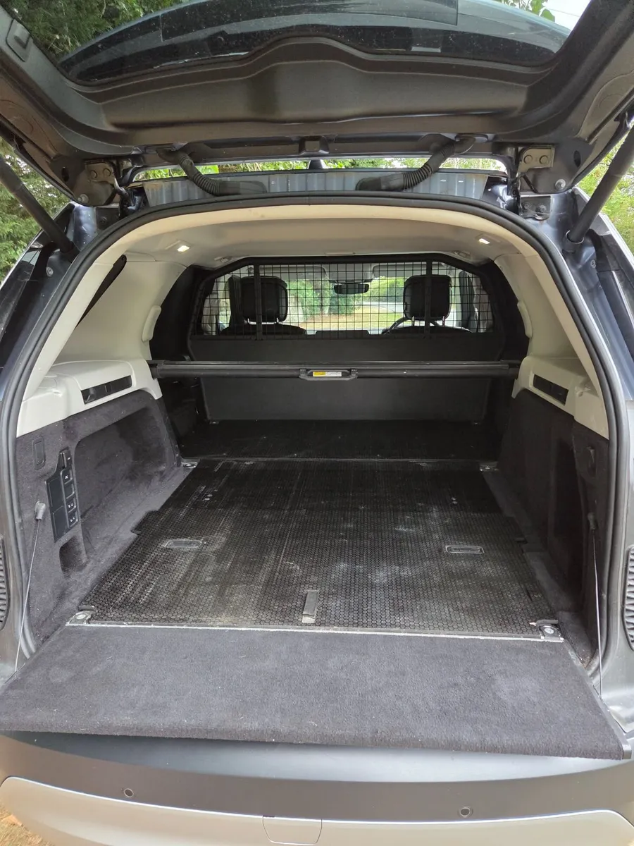2021 Land Rover Discovery 3.0 SD6 HSE - Image 3