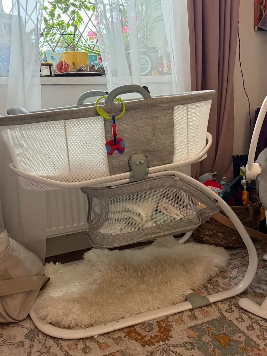 Baby Bassinet Purflo PurAir breathable crib - Image 1