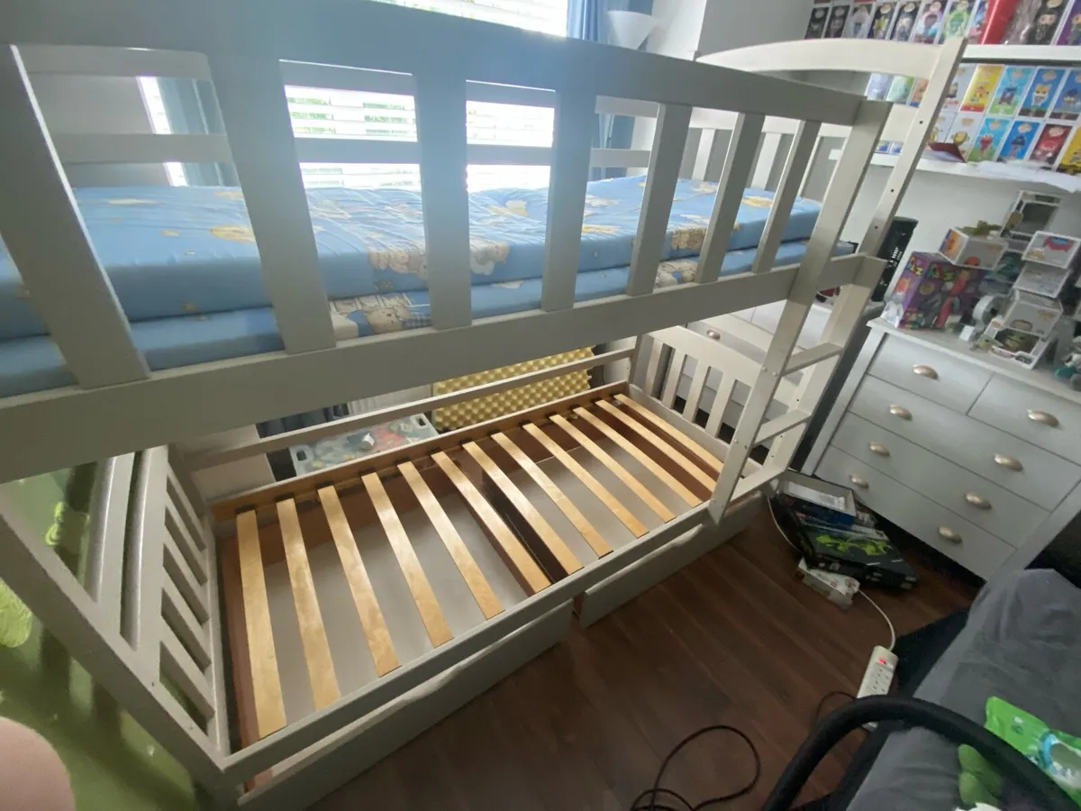 Bunk Beds - Image 3