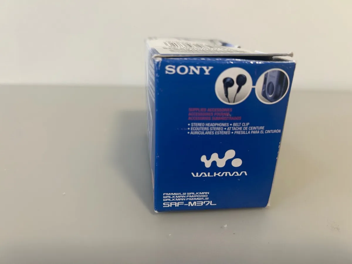 Vintage Sony Walkman Digital Radio SRF-M37L - Image 4