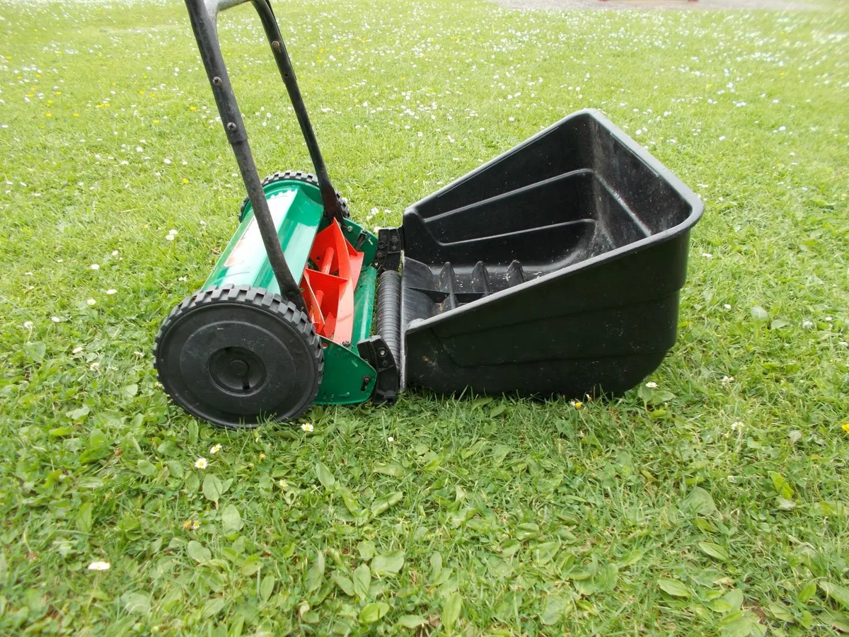 Qualcast Lawnmower *NEW* - Image 4