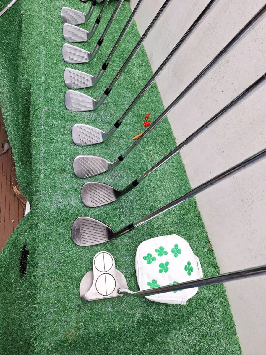 Taylormade golf clubs, full set - Image 4