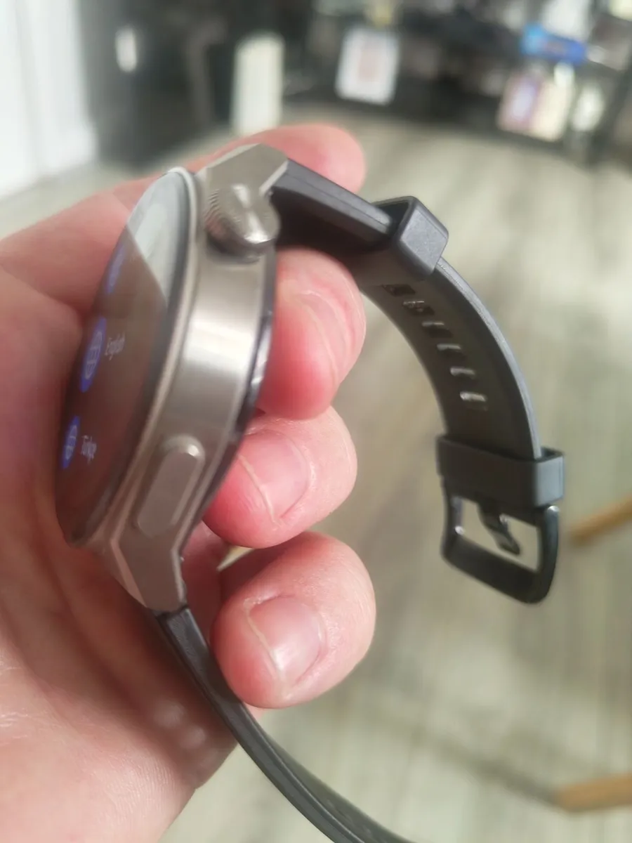 Huawei GT 3 Pro  46mm titanium watch - Image 4