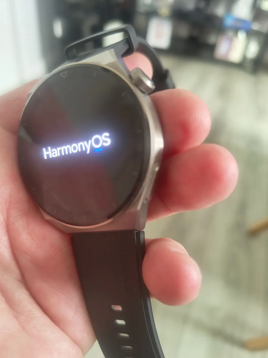 Huawei GT 3 Pro  46mm titanium watch - Image 2