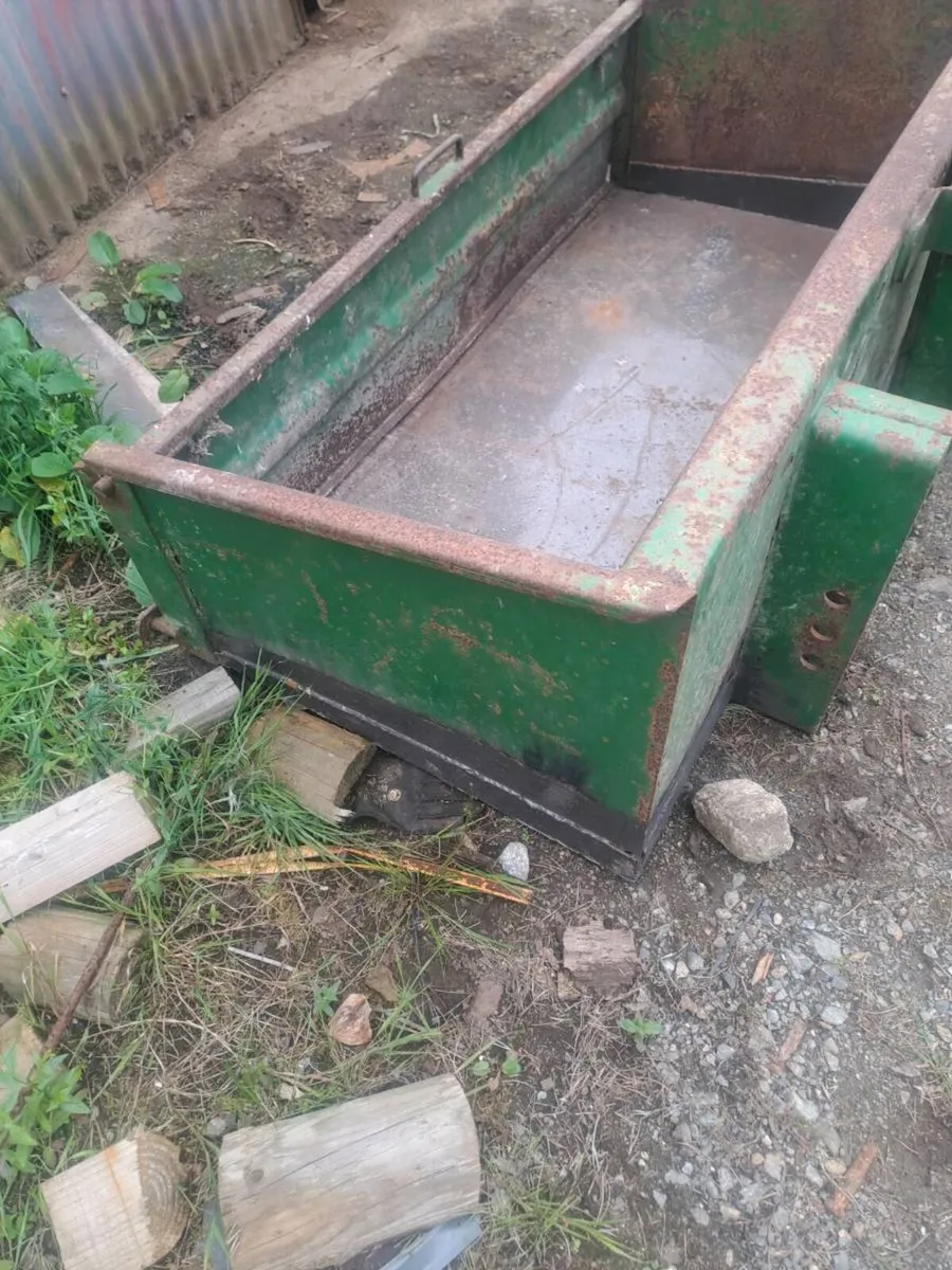 Cashel transport box and pto mixer - Image 3
