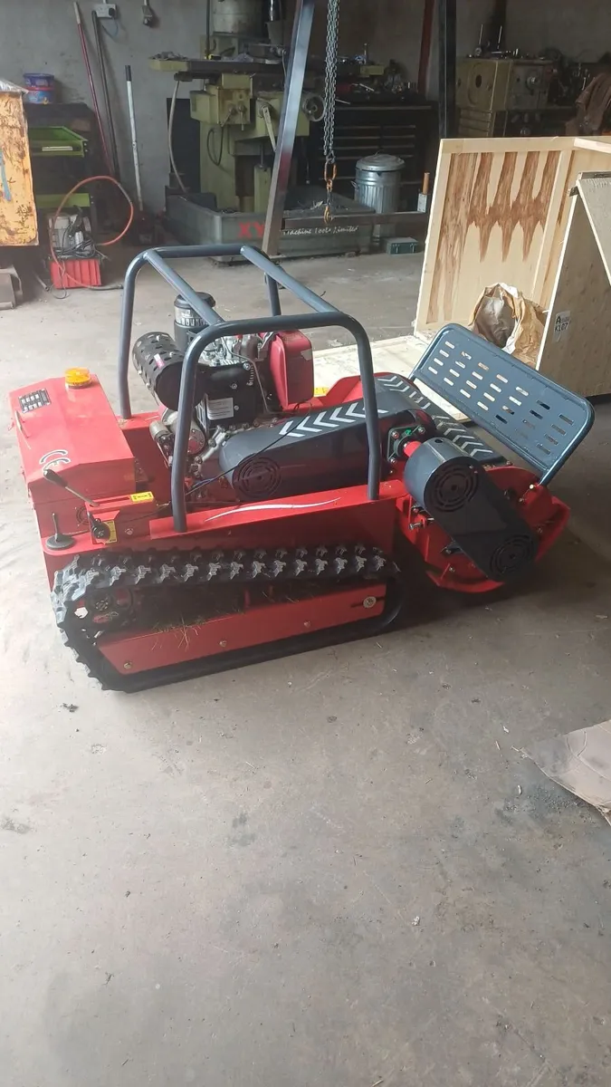 Remote controlled tracked flail mower - Image 4